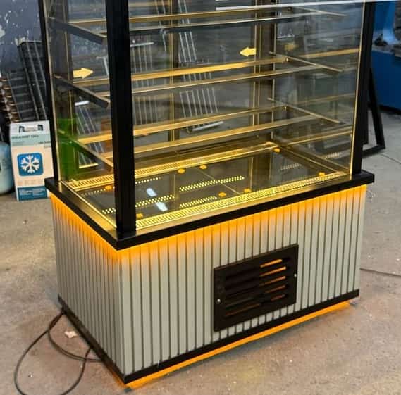 Premium Cake Counter